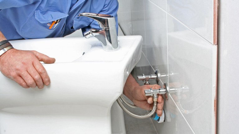 installing a bidet at home
