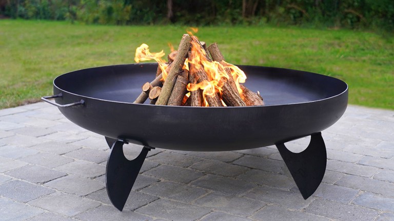 outdoor fire pit