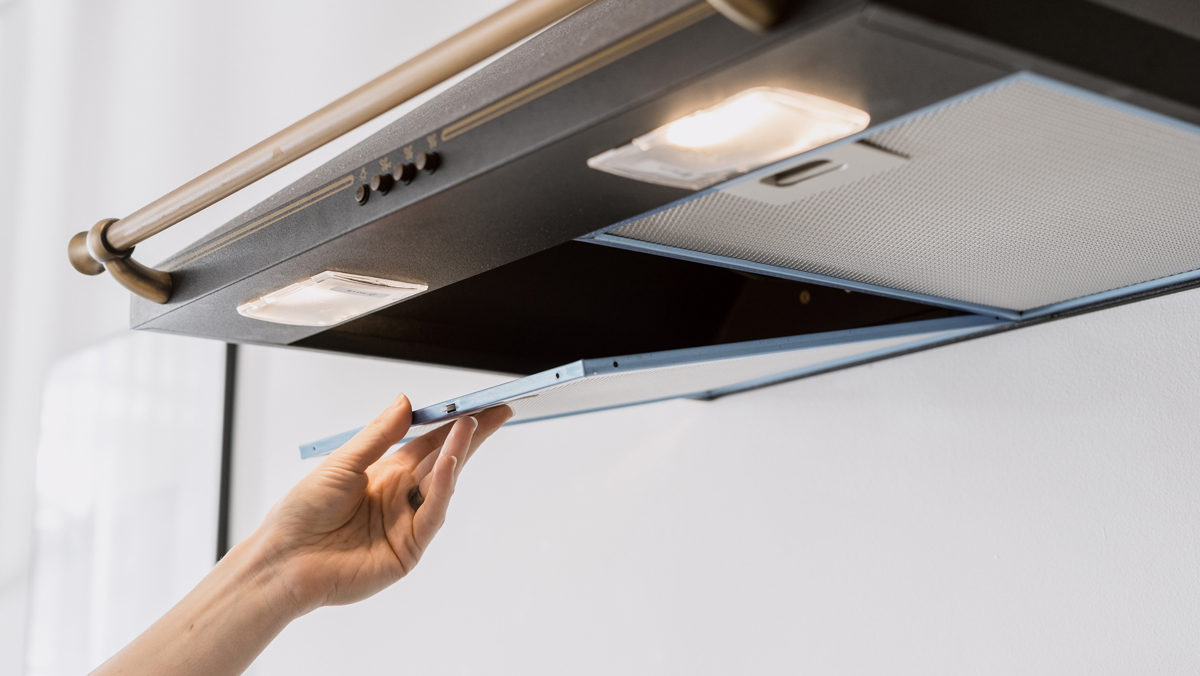 taking_out_filter_rangehood_how_we_test