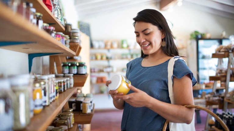 woman_shopping_locally_ethical_lead