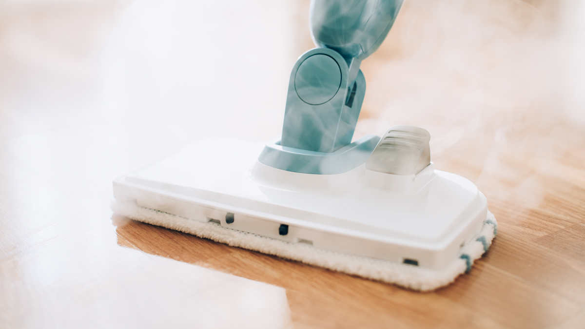 steam_mops_on_wooden_floors_dos_and_donts