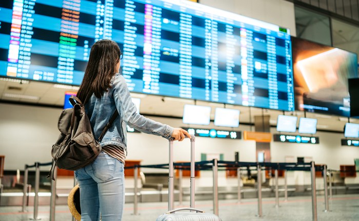 cancelled_flights_at_airport